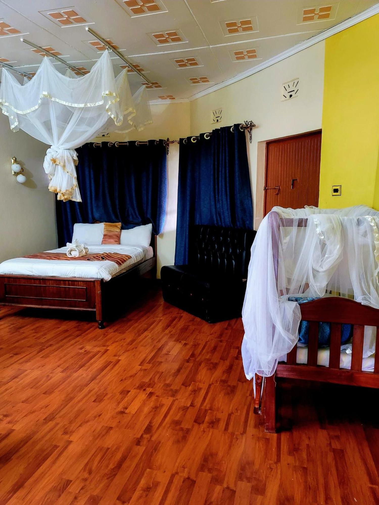Apex Resort Nakuru Exterior photo